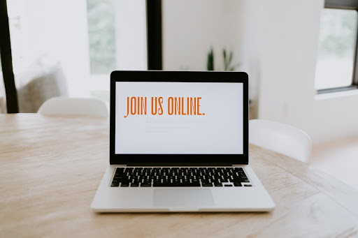 Join an online event easily with a laptop