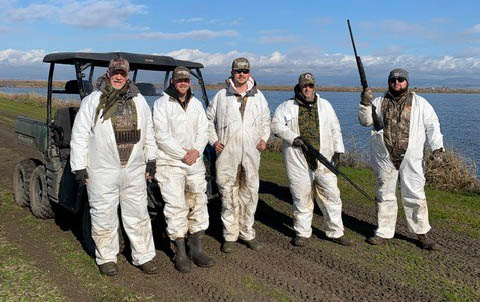 Photo depicts BarDown Waterfowl guides and hunters on this California Waterfowl goose hunt for veterans.