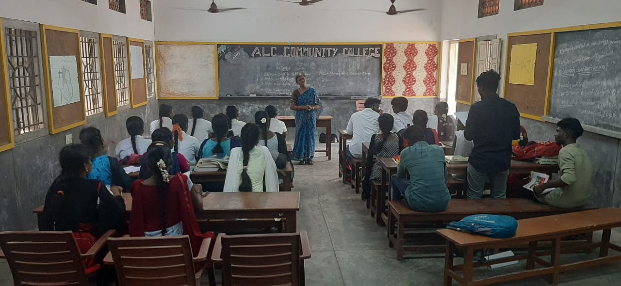ALC Community College Students in class
