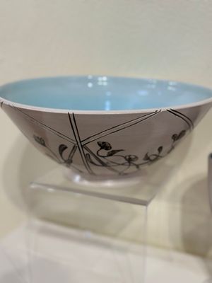 Med-large bowl painted flowers