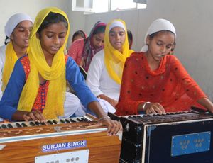 Harmonium for Gurmat Learning