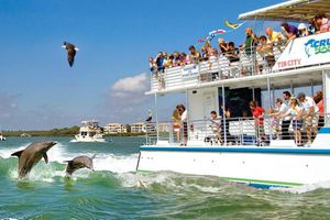 Pure Naples Sightseeing Cruise