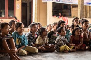 Dreams For Life & 1000 Guru supporting SUMBA Children - Giving The Gift of Yearly Education