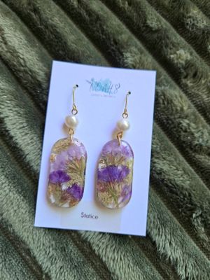 Oval Capsule Drop Statice Earrings