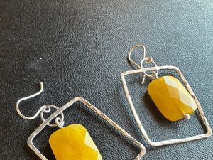 Uma Earring