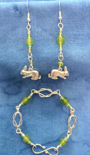 Earrings and Lovers Knot Bracelet Set