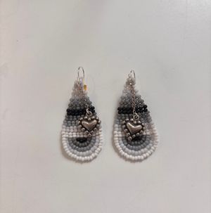 Black and White Beaded S/S Heart Earrings