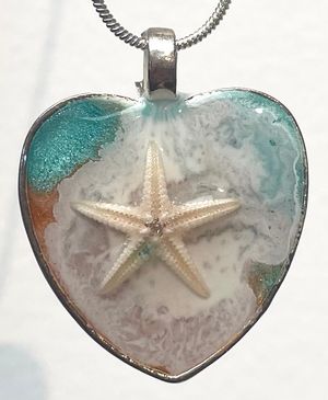Resin Starfish Heart Necklace 1