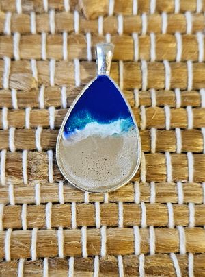 Ocean Blue Resin Necklace 2