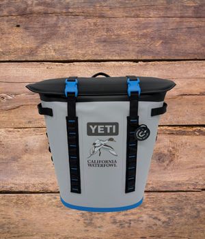 YETI M20 Backpack Cooler Grey/Blue