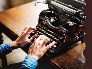Introduction to Memoir Writing Classes