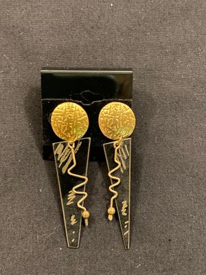 Vintage Black/Gold Dangle Earrings