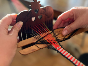 Weave on the Go! Portable Weaving Techniques